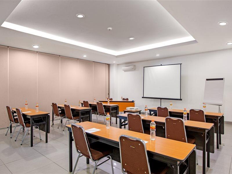 Carani Hotel Jogyakarta Zewnętrze zdjęcie